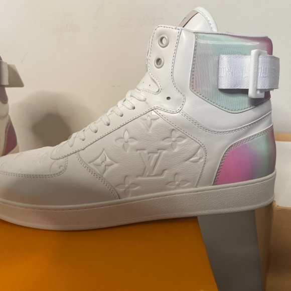 Louis Vuitton Rivoli Boot Sneakers Watercolor Edition These are 🔥🔥🔥 - Picture 6 of 10